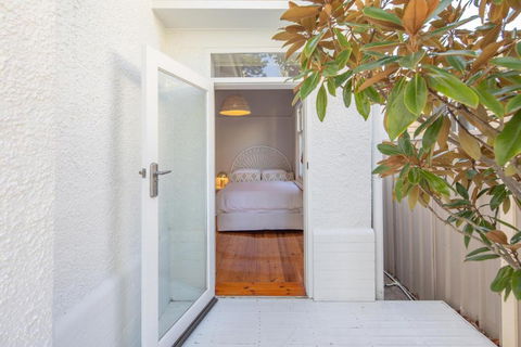 THE OSLO On Broadway Villa 2 - Accommodation Georgetown 2