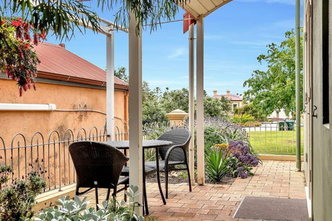 Time And Tide Hideaway - A Spacious Beachside Escape - Accommodation Georgetown 2
