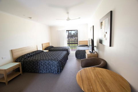 Tocumwal Golf Resort - Accommodation Georgetown 3
