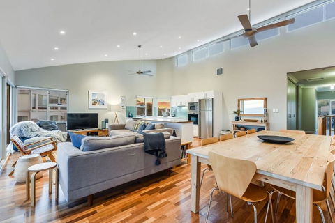A Surfers Paradise At Chiton Rocks Pets Welcome - Accommodation Georgetown 3