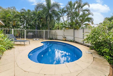 Ah Mat Bungalow - Tropical Darwin Stay With Pool - Accommodation Georgetown 0