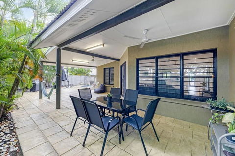Ah Mat Bungalow - Tropical Darwin Stay With Pool - Accommodation Georgetown 3