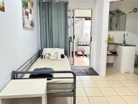 Zen Escape Guest House- Zen Garden Tiny Home, Nooky Studio - Accommodation Georgetown 2