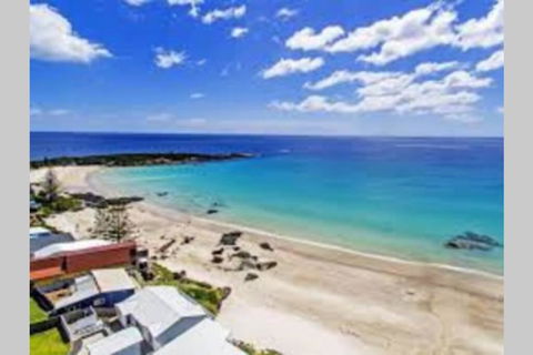 Zoo Villas: Villa Giraffe - Central Wynyard - Accommodation Georgetown 0