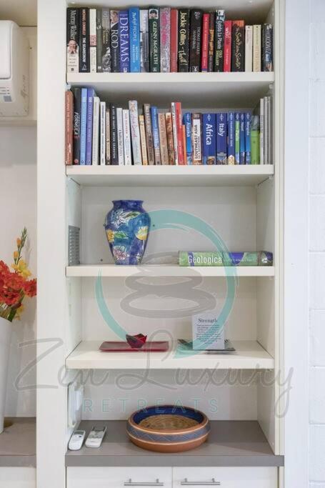 ZEN TREETOPS - Boutique 2-BR Apt W/ Private Pool - Accommodation Georgetown 1