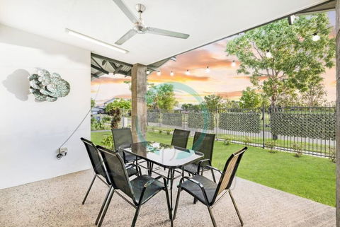 Zenhouse: Stylish Muirhead Home Near Park/Hospital - Accommodation Georgetown 1