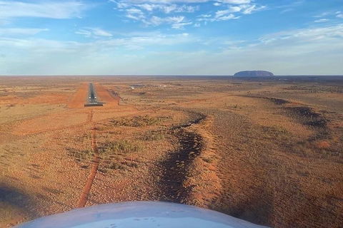 Scenic Flight: Uluru Rock Blast - Accommodation Georgetown 4