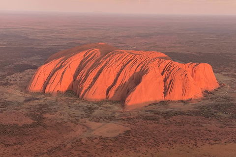 Scenic Flight: Uluru & Kata Tjuta - Accommodation Georgetown 2