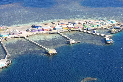 Pink Lake + Abrolhos Islands Scenic Flight - Accommodation Georgetown 1