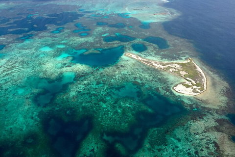 Pink Lake + Abrolhos Islands Scenic Flight - Accommodation Georgetown 5