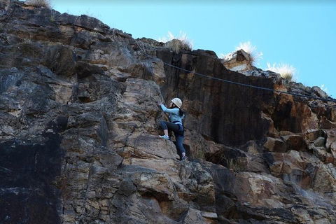 Rock Climbing At The Kangaroo Point Cliffs In Brisbane - Accommodation Georgetown 5