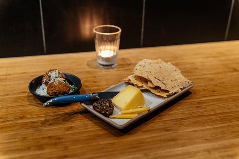 The Flavors Of Perth: Fremantle Wine & Bites Private Tour - Accommodation Georgetown 4