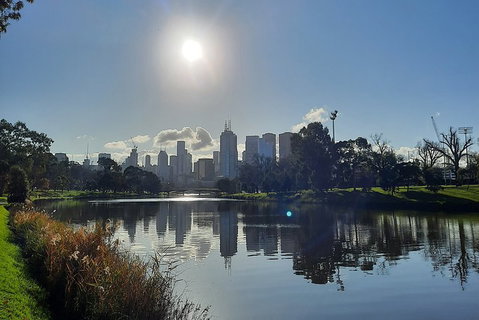 Guided Walking Tour Of Melbourne Yarra River - Accommodation Georgetown 1