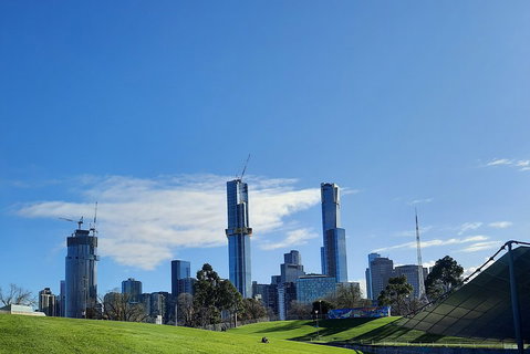 Guided Walking Tour Of Melbourne Yarra River - Accommodation Georgetown 2