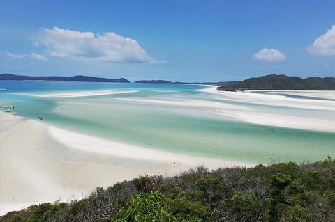 2-Night Whitsundays Sailing Cruise Incl. Whitehaven Beach & Great Barrier Reef - Accommodation Georgetown 1