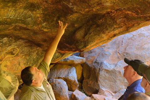 Uluru Small Group Tour Including Sunset - Accommodation Georgetown 1