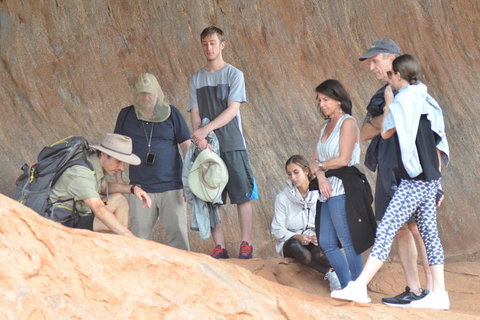 Uluru Small Group Tour Including Sunset - Accommodation Georgetown 2
