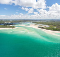 Deluxe Seaplane Tour Noosa to Glasshouse Adventure for 2 with Photobook - Accommodation Georgetown